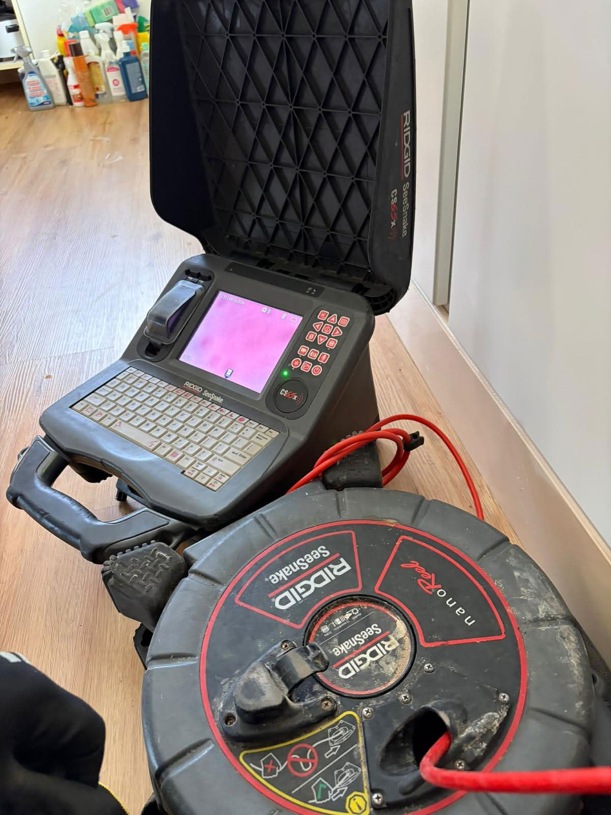 RIDGID inspectiecamera en monitor voor onderzoek van een rioolleiding